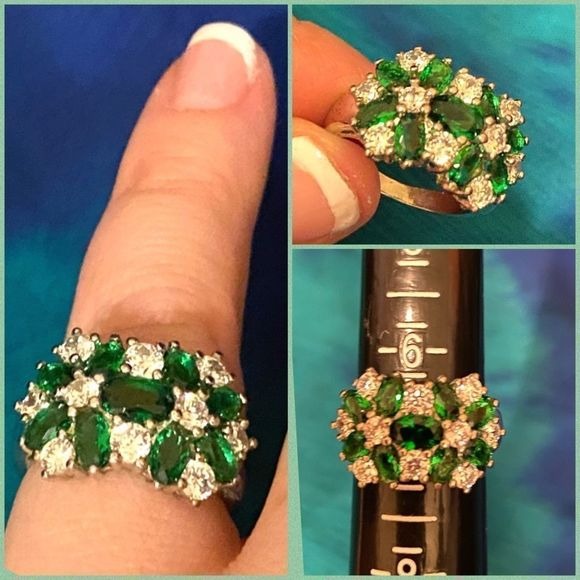 NWOT beautiful green ring size 6.75 holiday Christmas bling