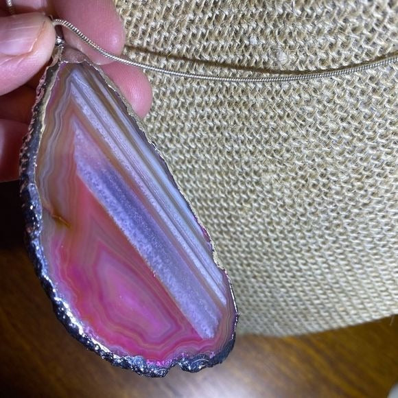 NWOT Huge 4” pink agate slice pendant 925 silver chain