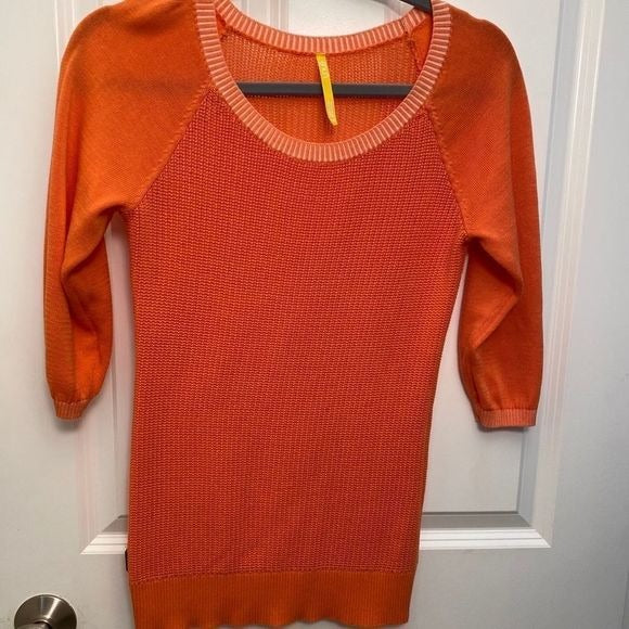 Lolë orange sweater size xs