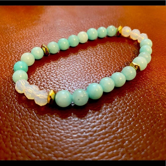 Natural stone crystal bead bracelet